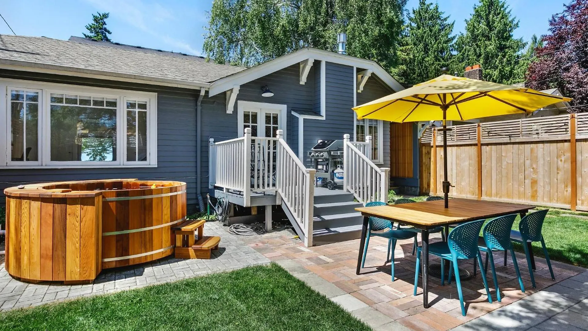 Maple Leaf Craftsman - Hot Tub, Ac, Dog Friendly Villa Seattle